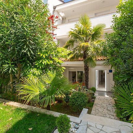 Modern Apartment Zen With Private Garden Пореч Екстер'єр фото