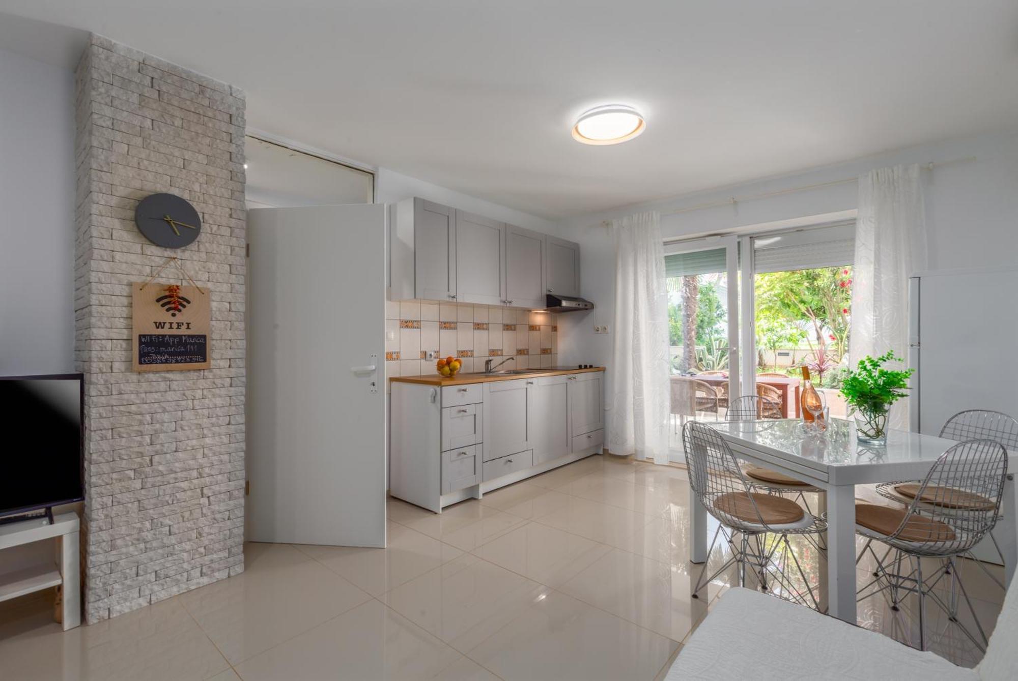 Modern Apartment Zen With Private Garden Пореч Екстер'єр фото